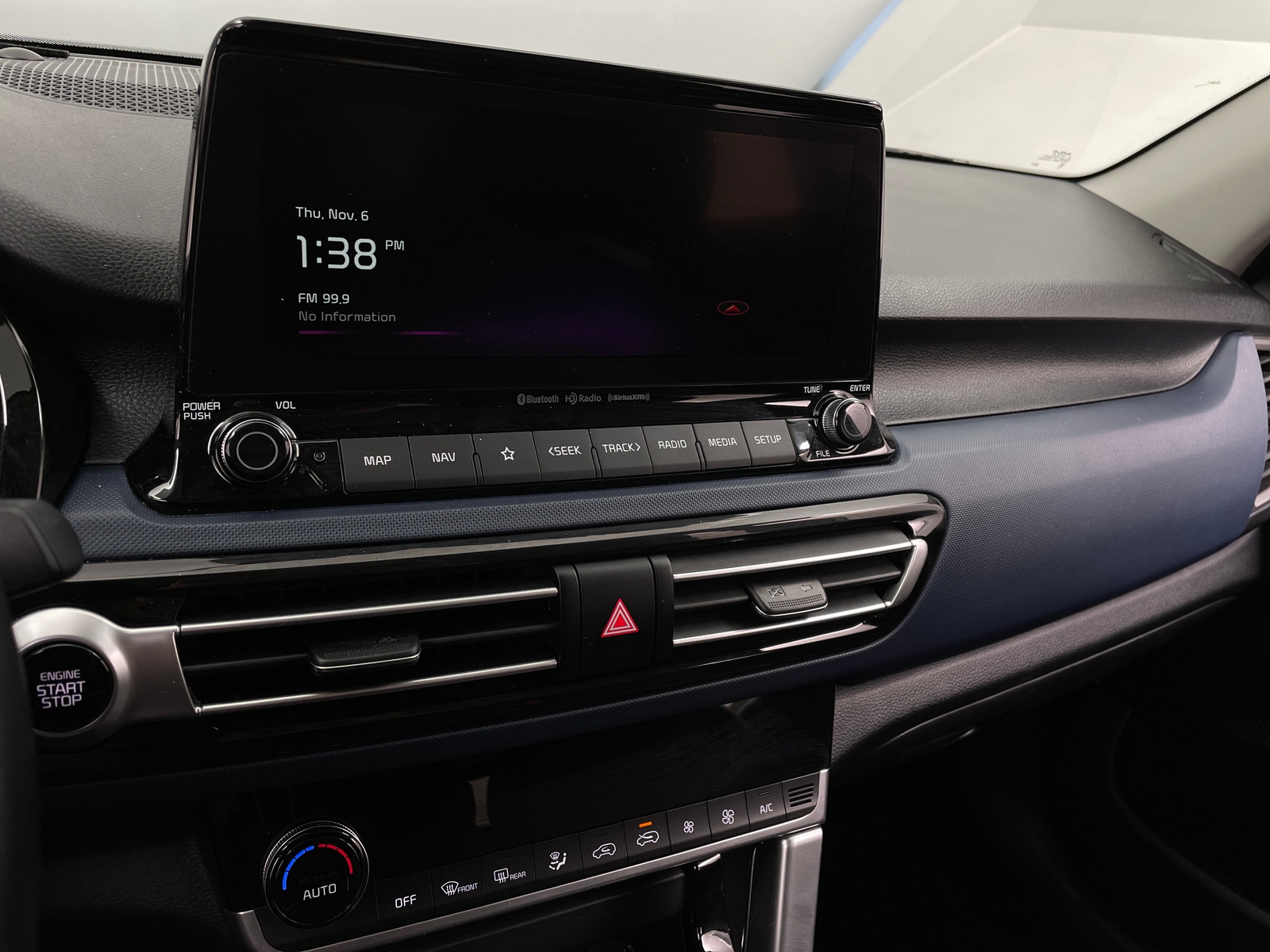 Thumbnail: 2023 Kia Seltos - 4