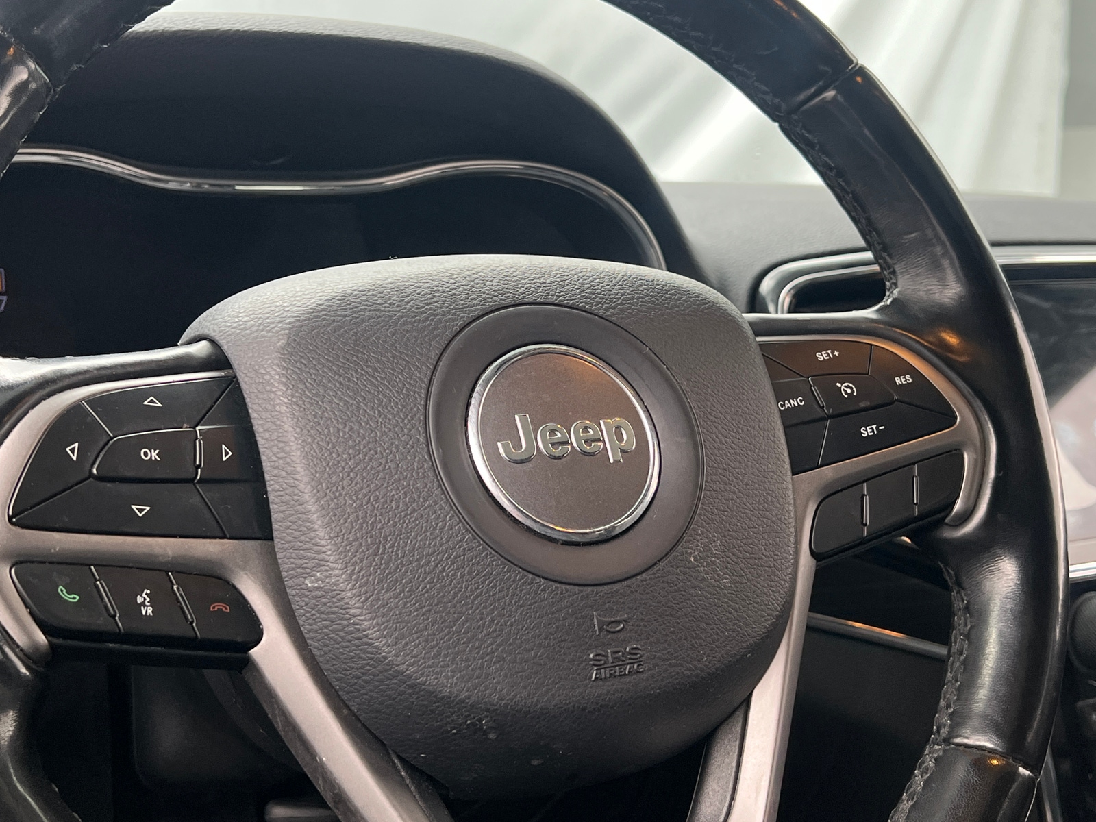 Thumbnail: 2020 Jeep Grand Cherokee - 4