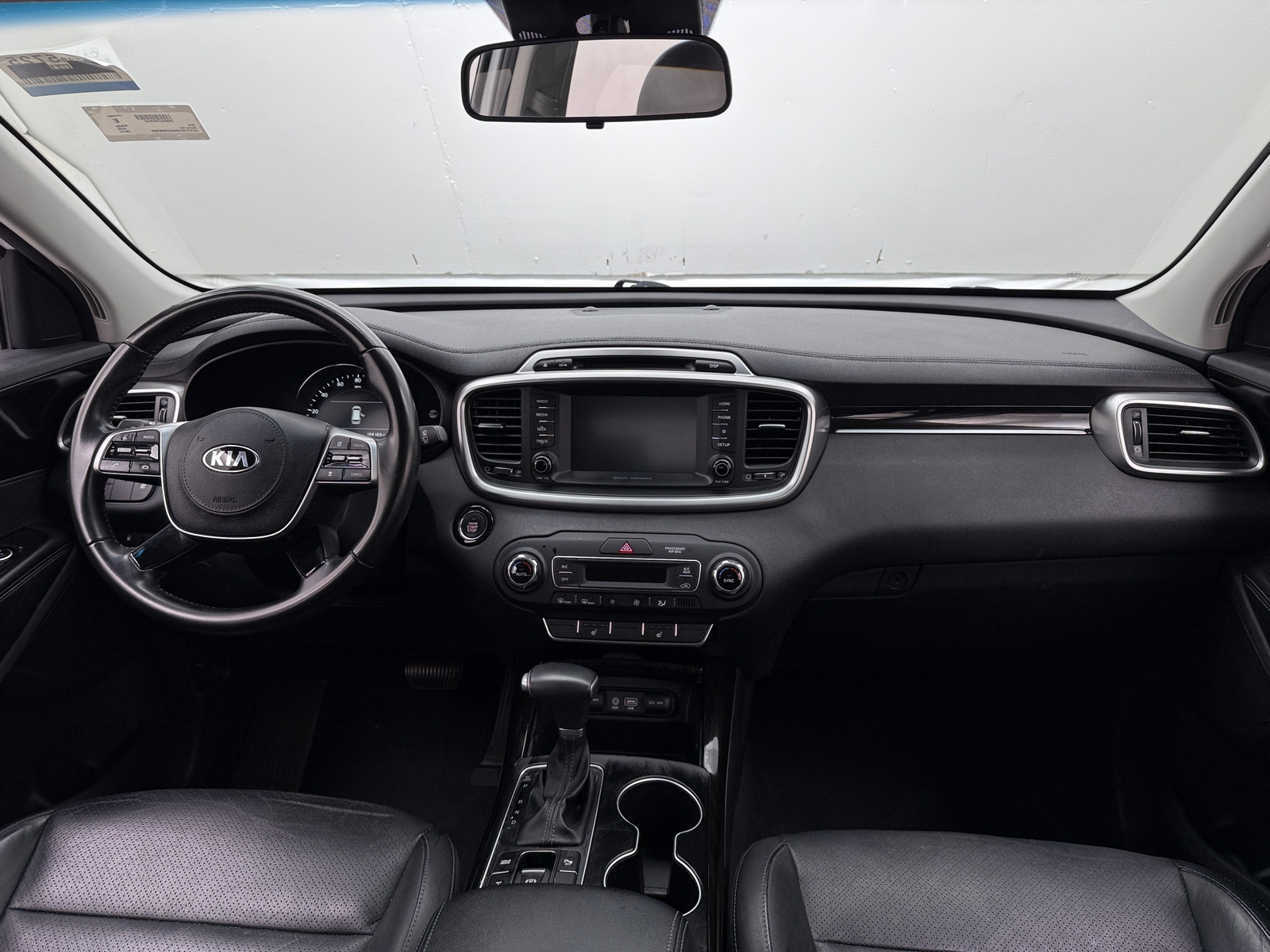 Thumbnail: 2019 Kia Sorento - 2