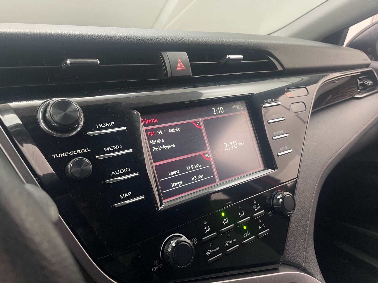 Thumbnail: 2019 Toyota Camry - 4