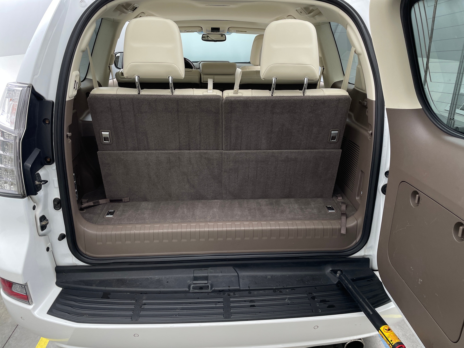 Thumbnail: 2015 Lexus GX - 6