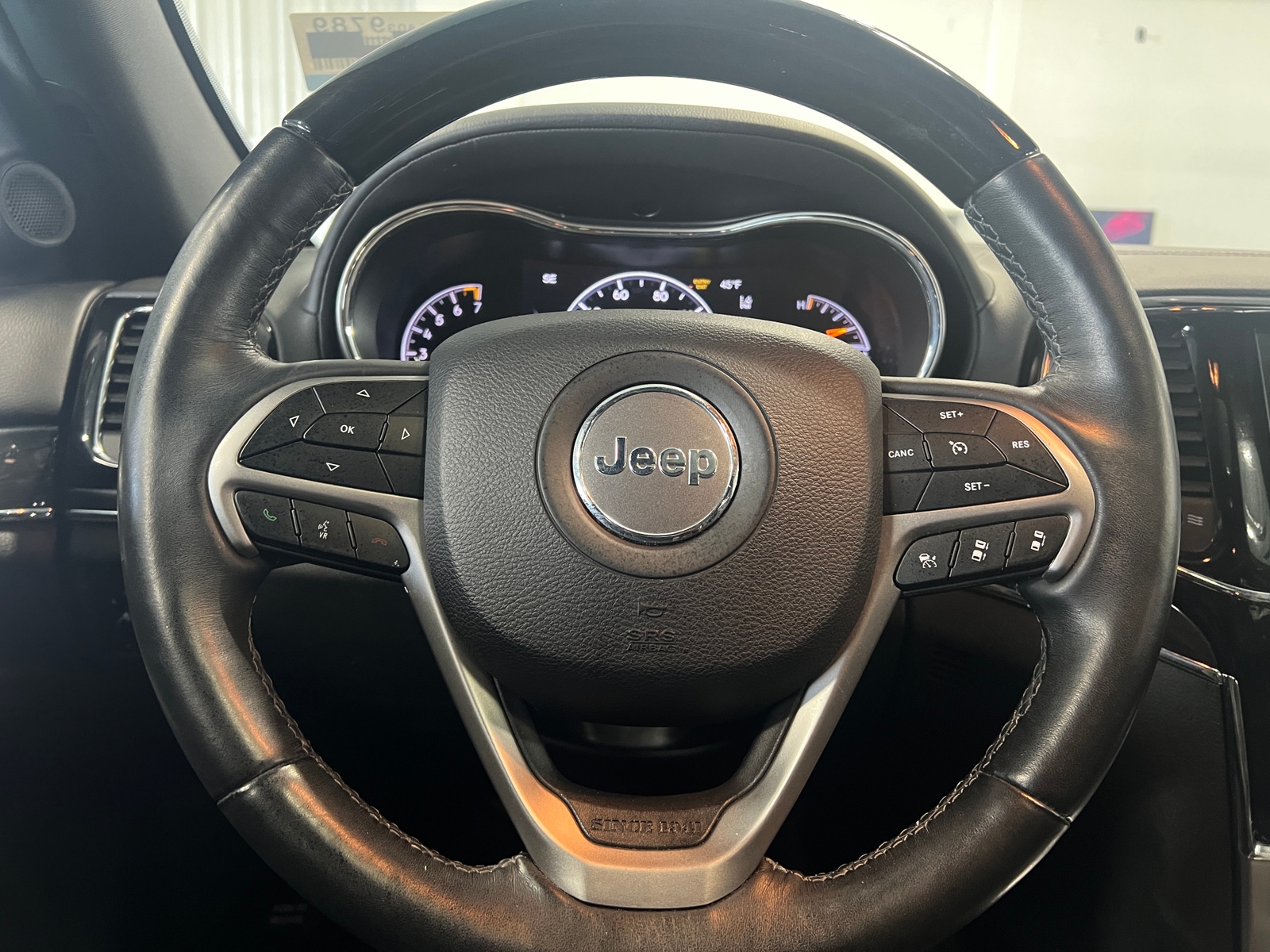 Thumbnail: 2019 Jeep Grand Cherokee - 4