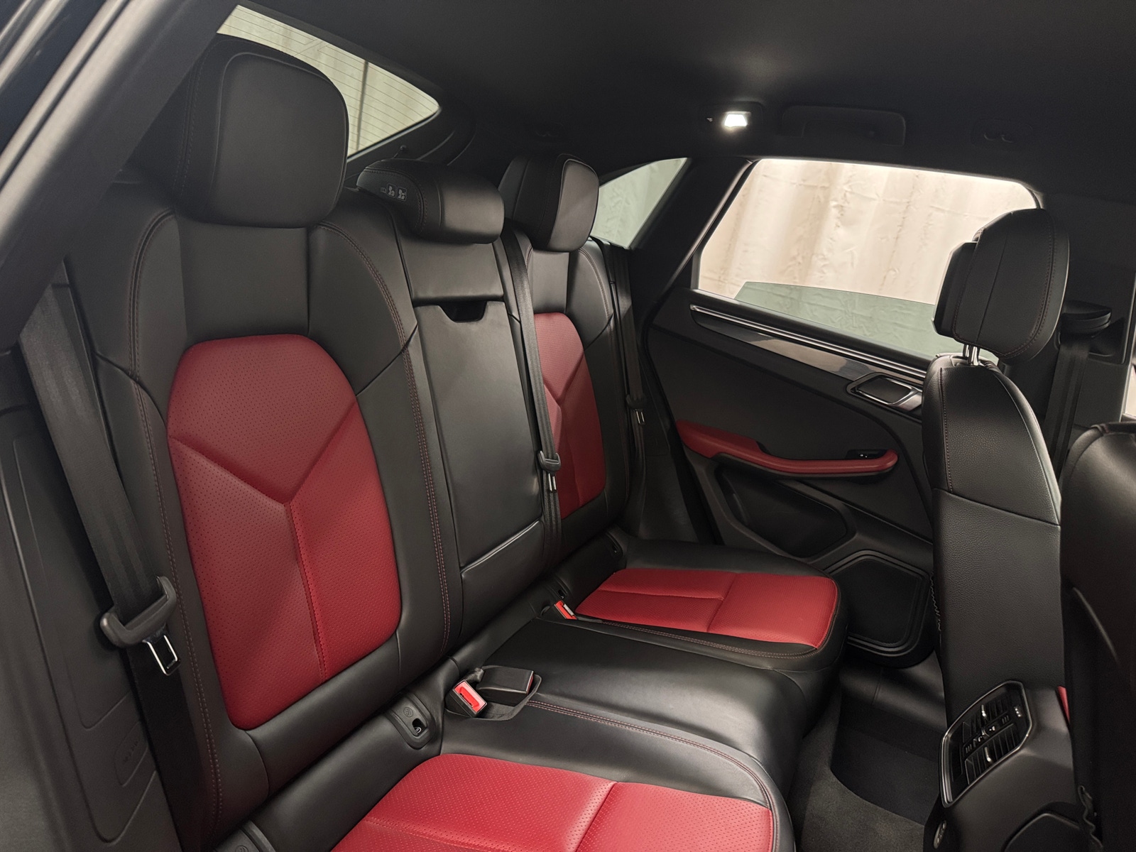 Thumbnail: 2018 Porsche Macan - 5