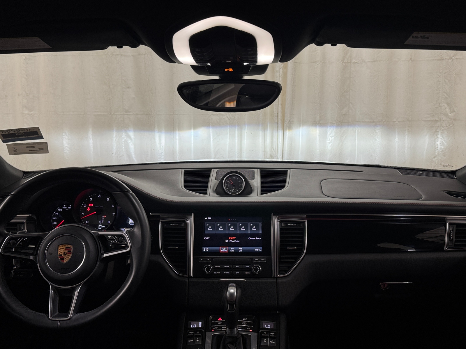 Thumbnail: 2018 Porsche Macan - 2