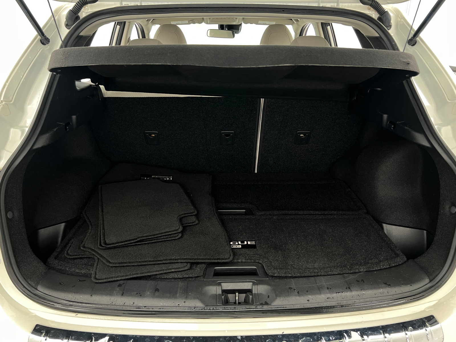 Thumbnail: 2019 Nissan Rogue Sport - 7