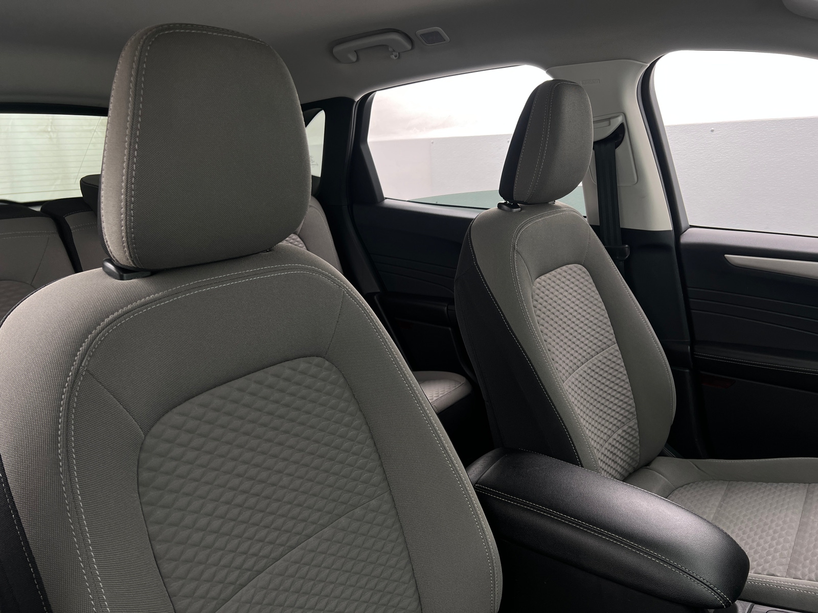 Thumbnail: 2022 Ford Escape - 2