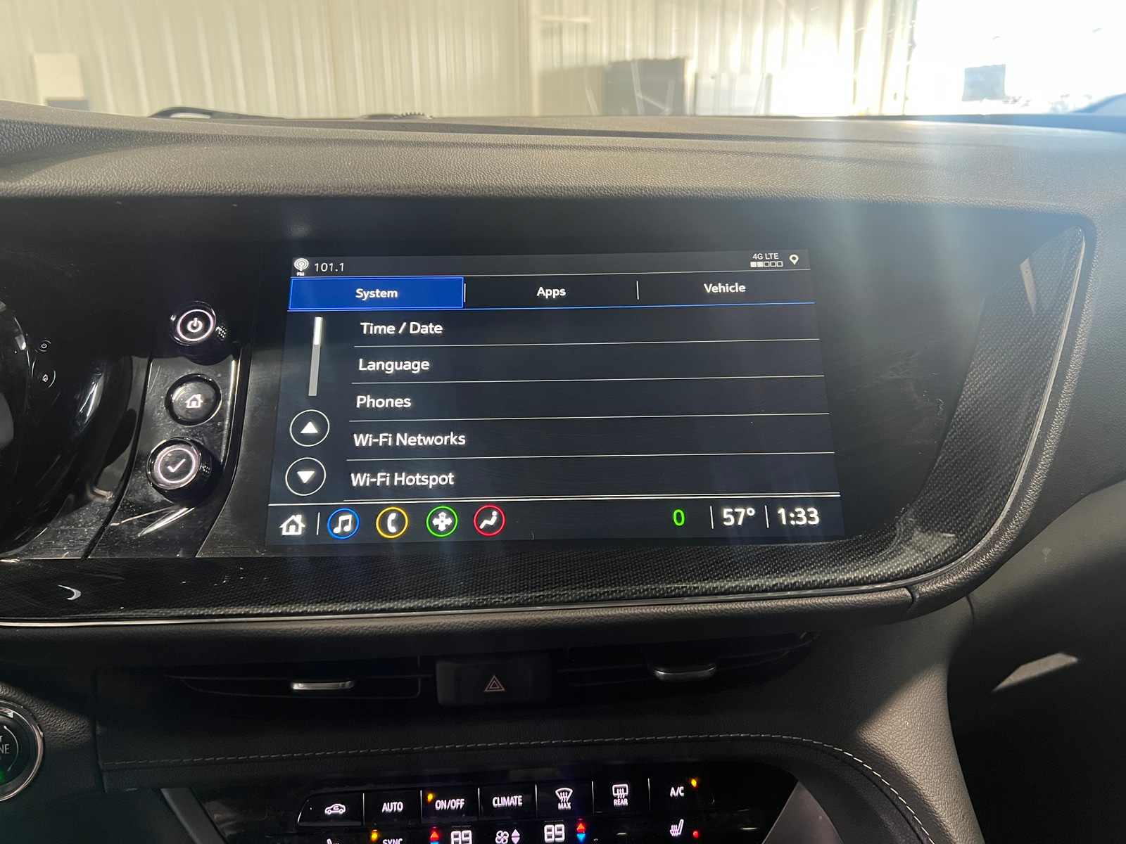 Thumbnail: 2023 Buick Envision - 3