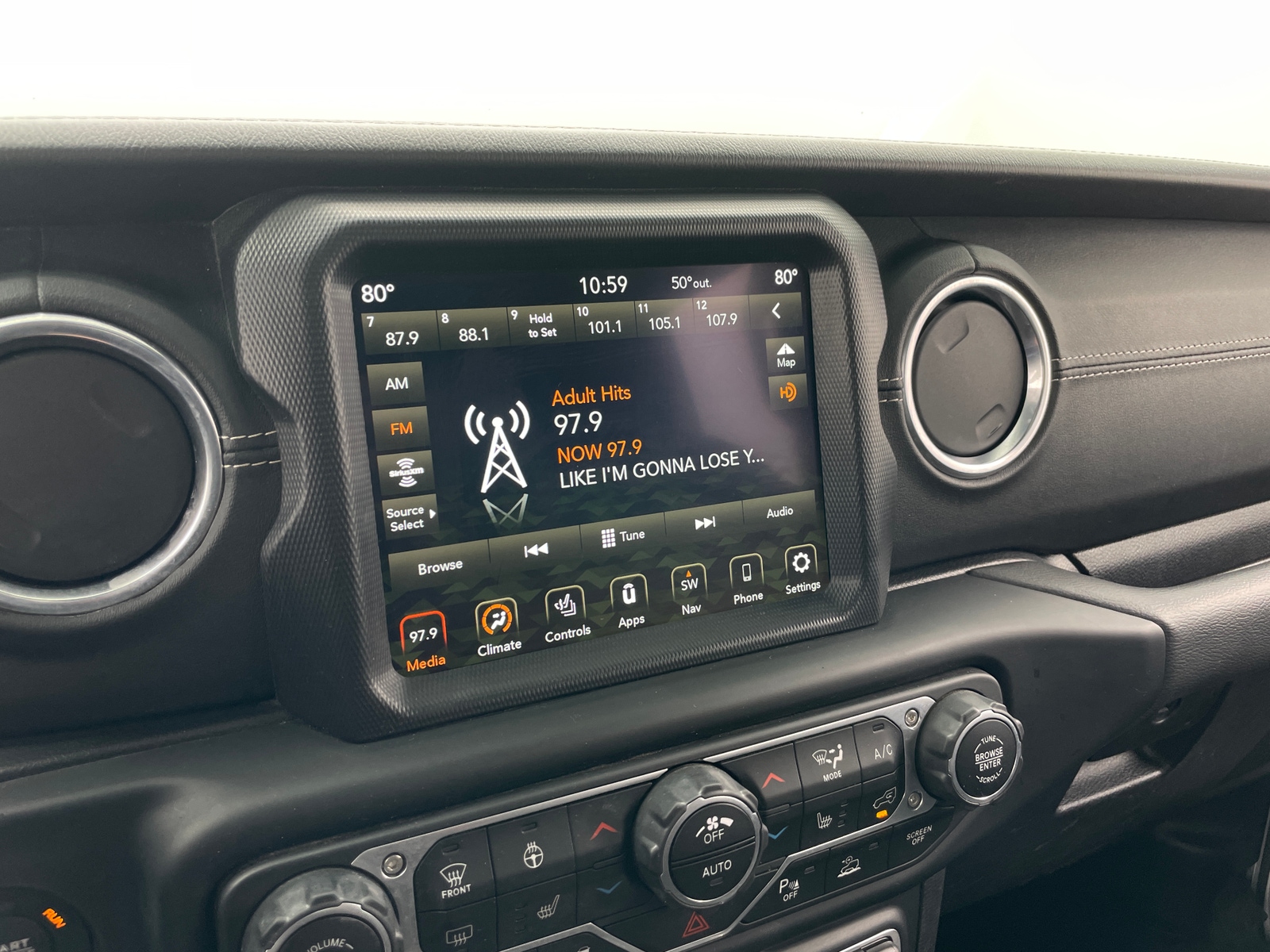 Thumbnail: 2020 Jeep Gladiator - 3