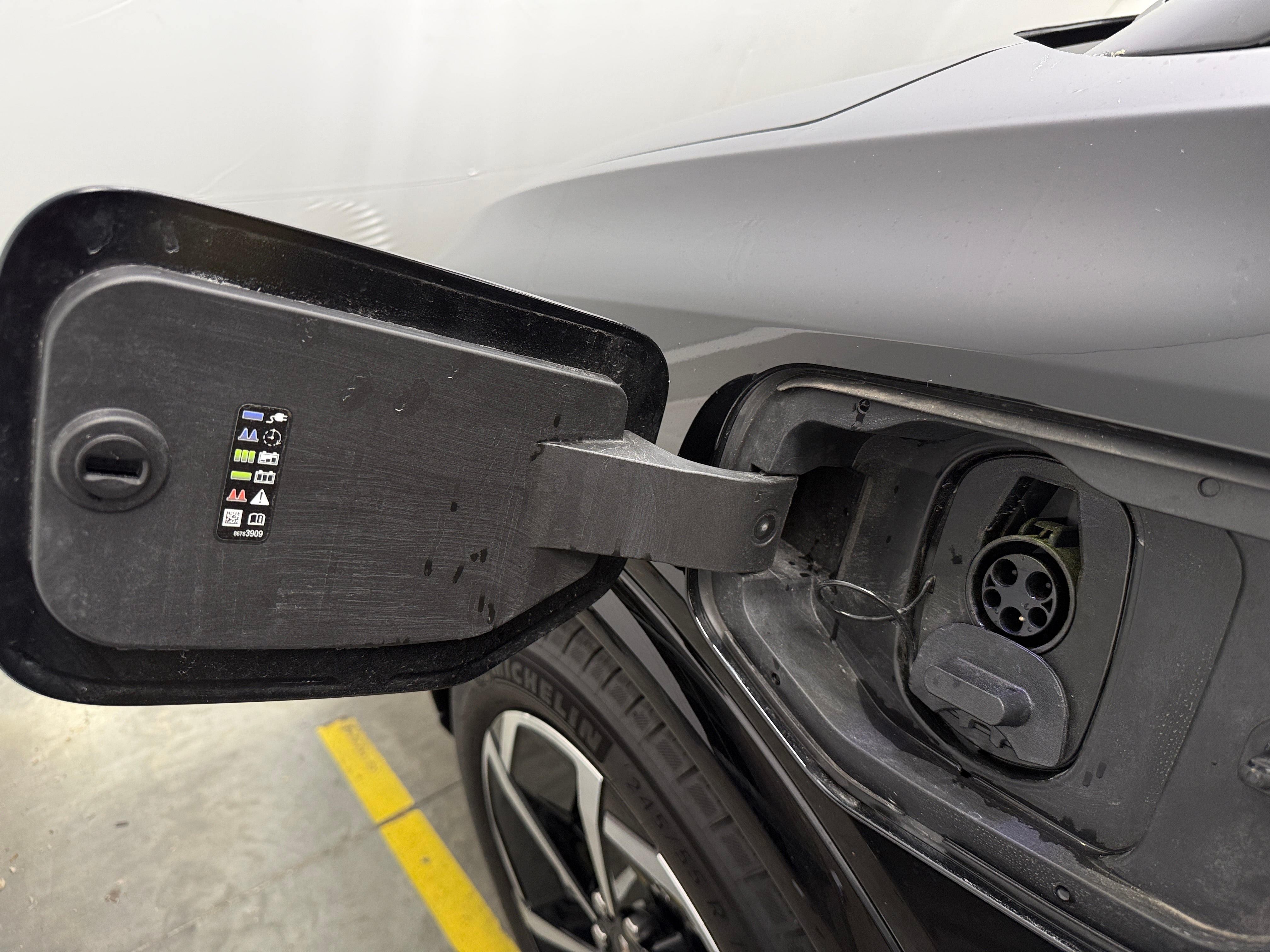 Used 2025 Chevrolet Equinox EV 1LT with VIN 3GN7DNRP7SS196585 for sale in Oak Creek, WI