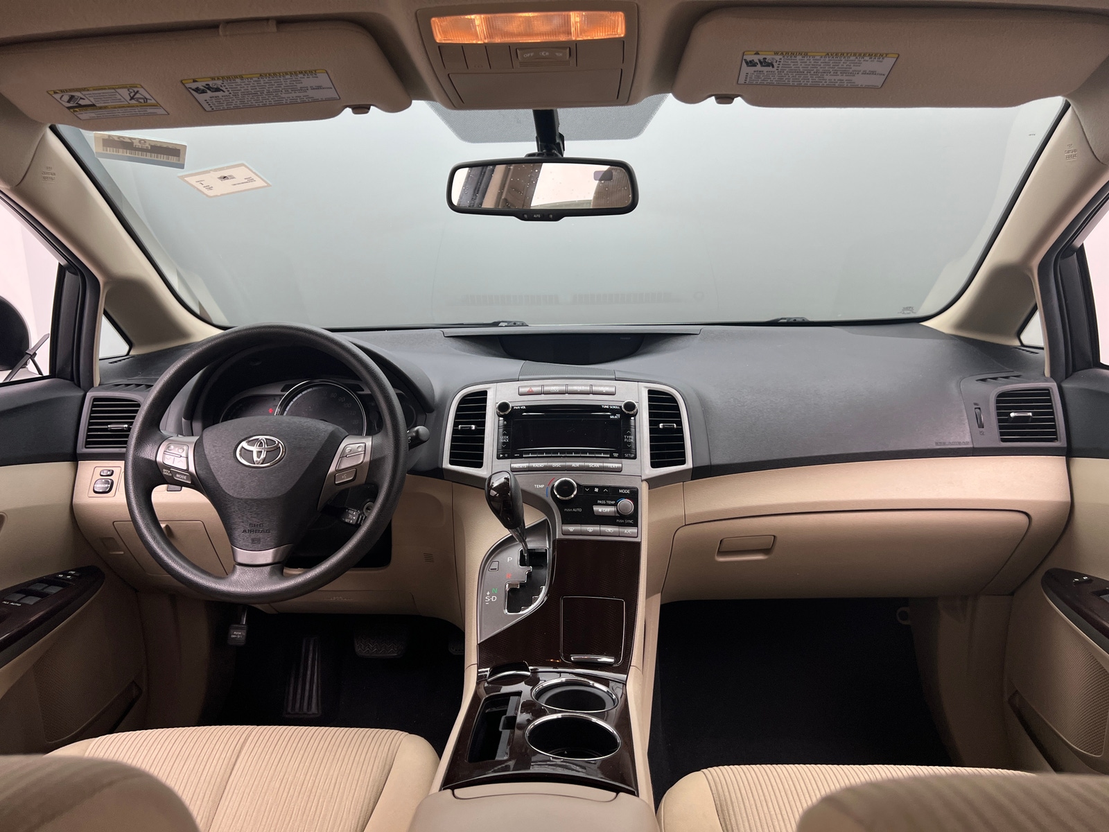 Thumbnail: 2011 Toyota Venza - 3