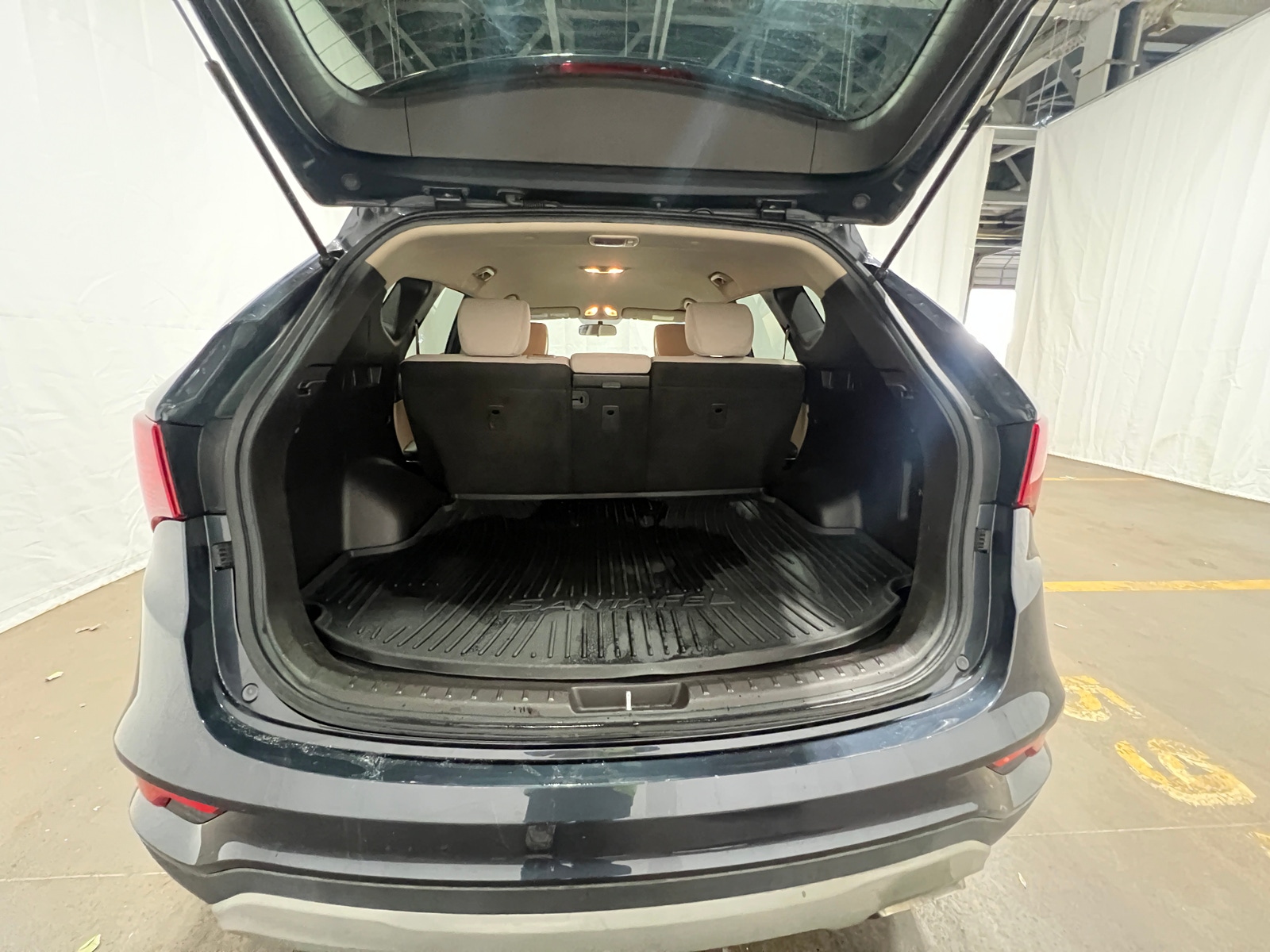 Thumbnail: 2018 Hyundai Santa Fe - 7