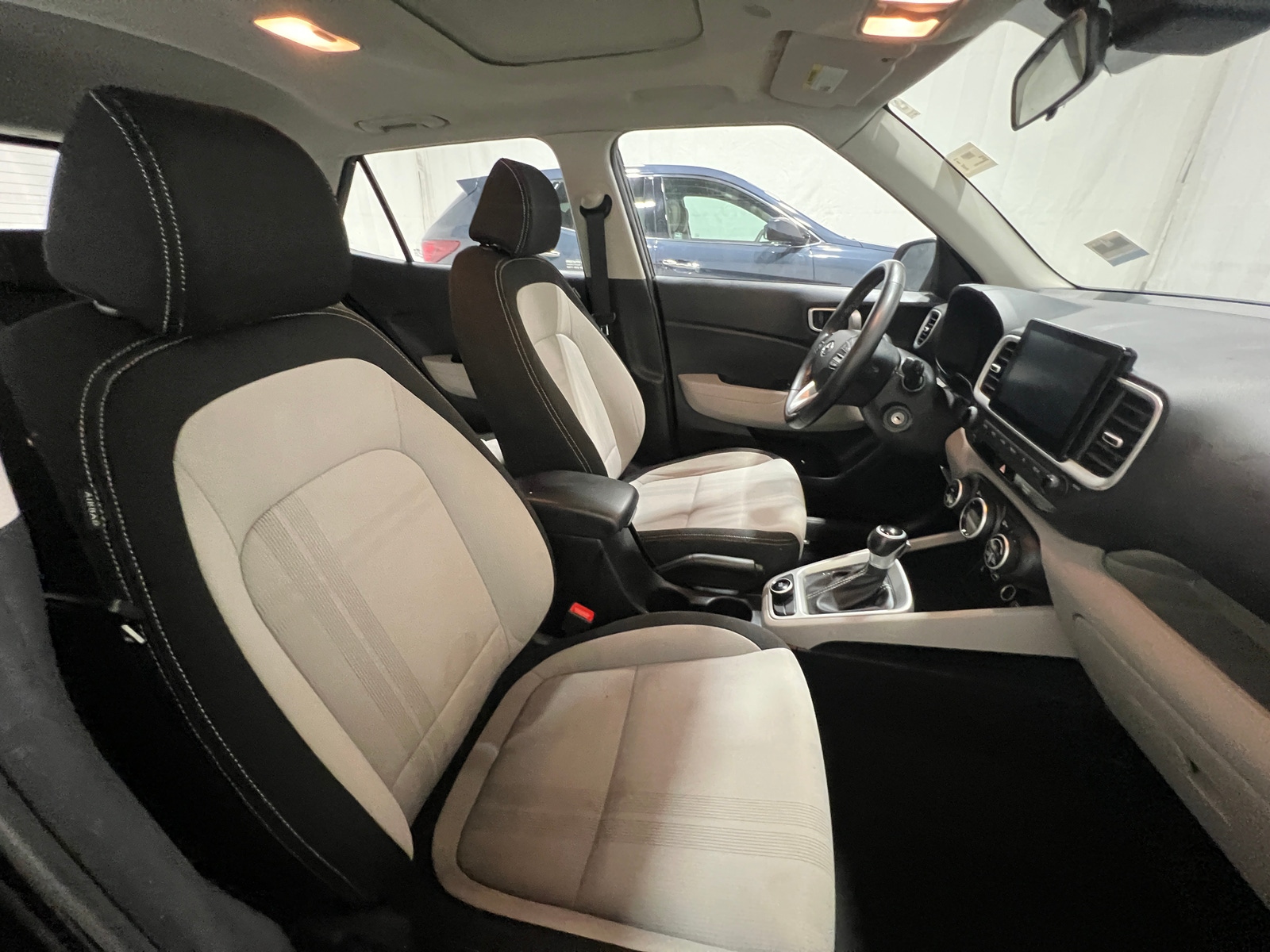 Thumbnail: 2022 Hyundai Venue - 2