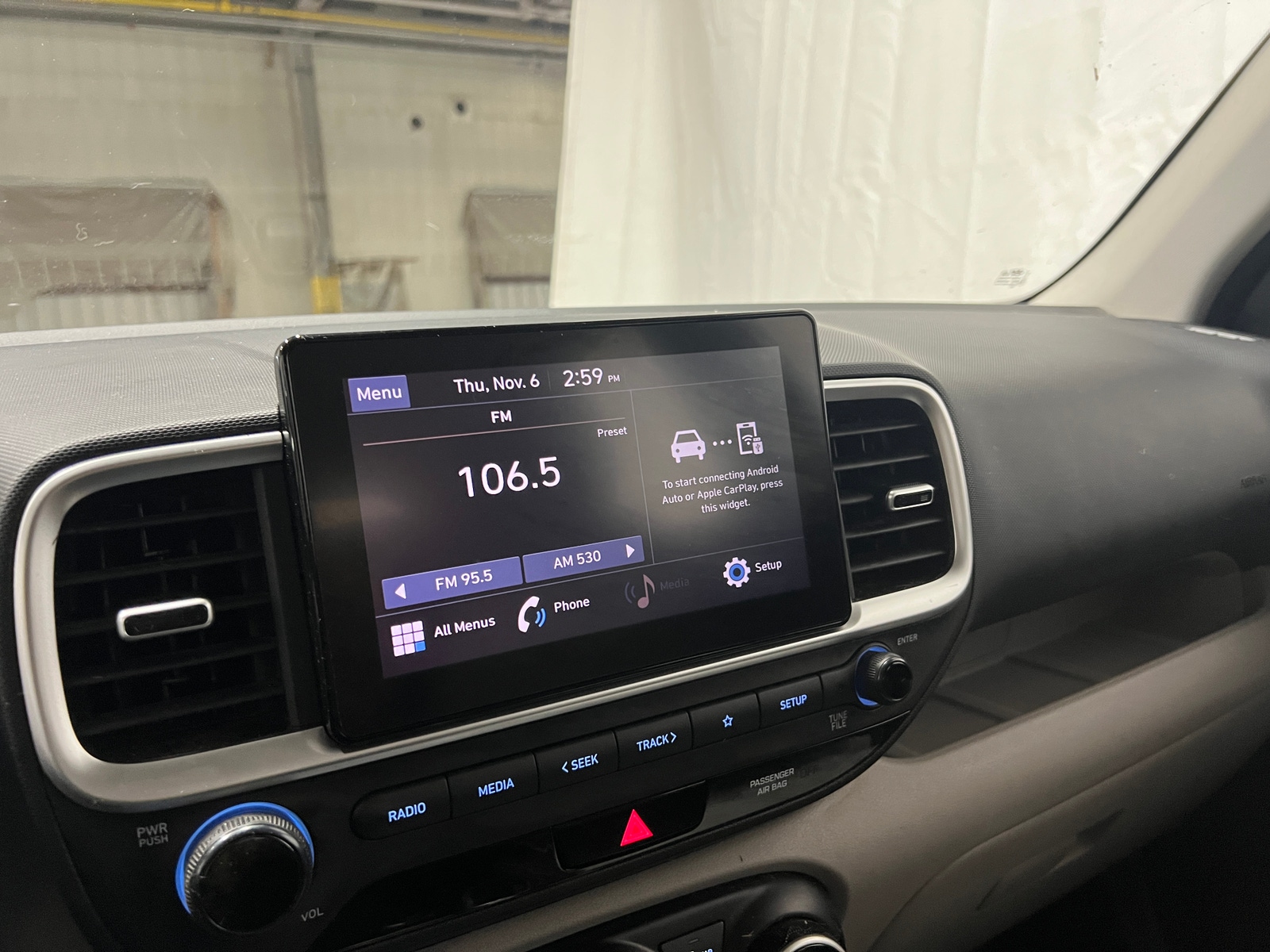 Thumbnail: 2022 Hyundai Venue - 4