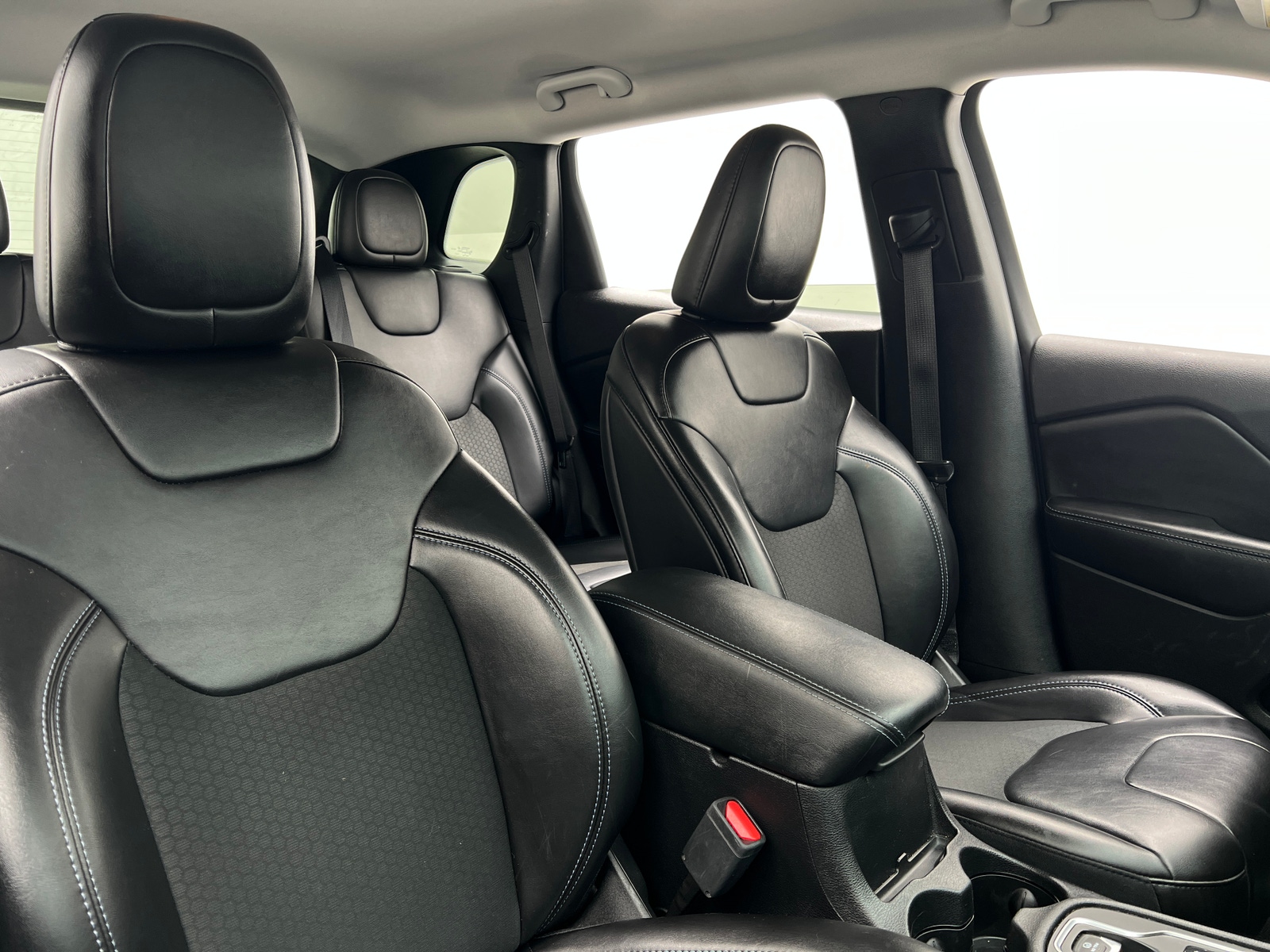 Thumbnail: 2019 Jeep Cherokee - 2