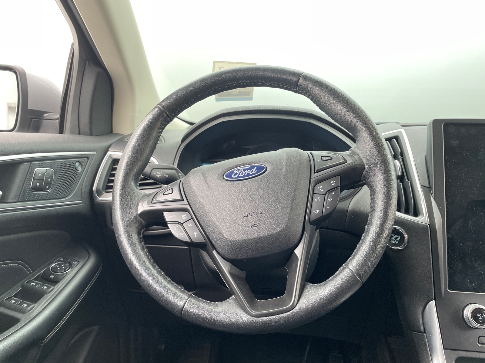 Thumbnail: 2022 Ford Edge - 4