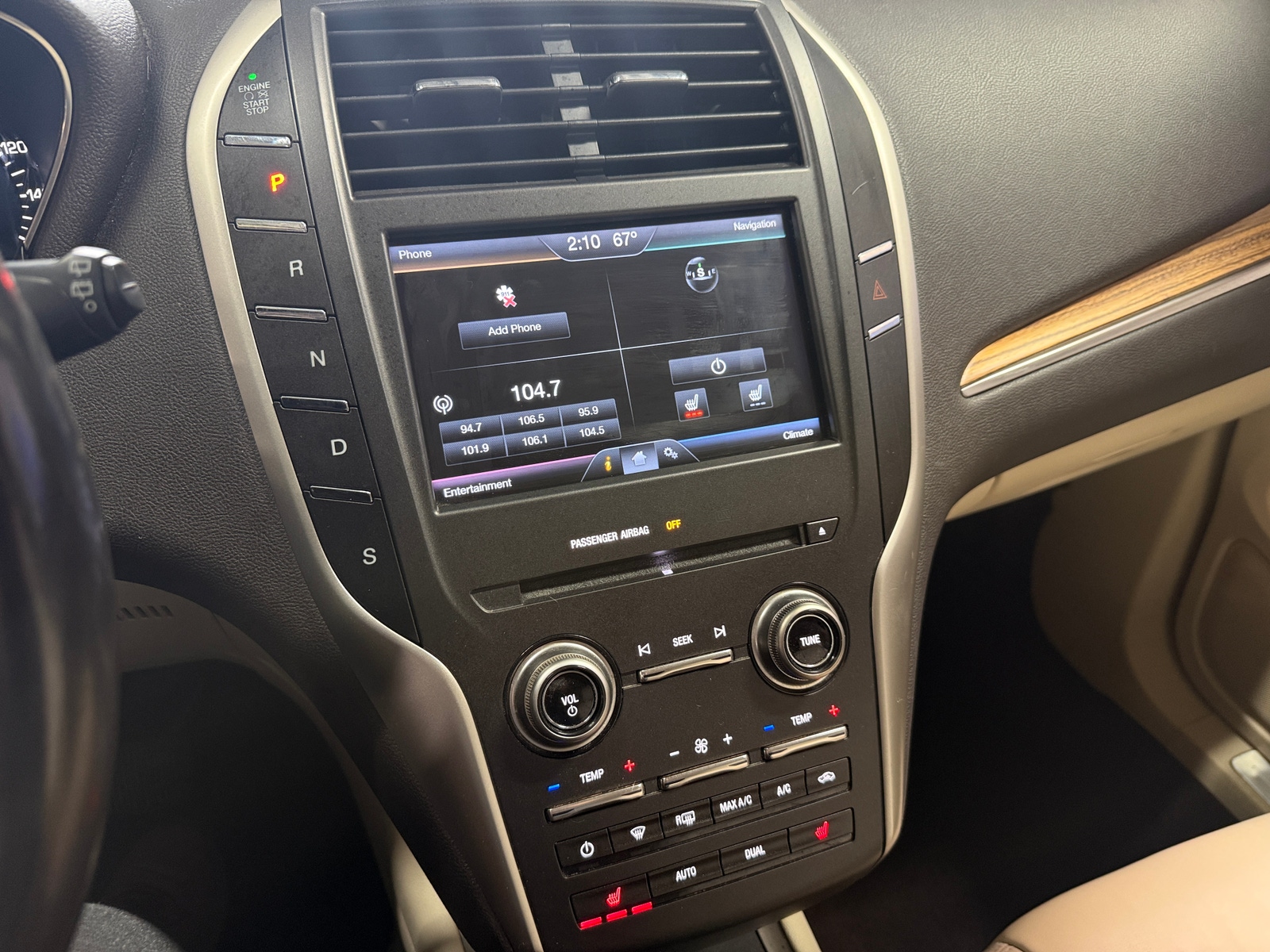 Thumbnail: 2015 Lincoln MKC - 3