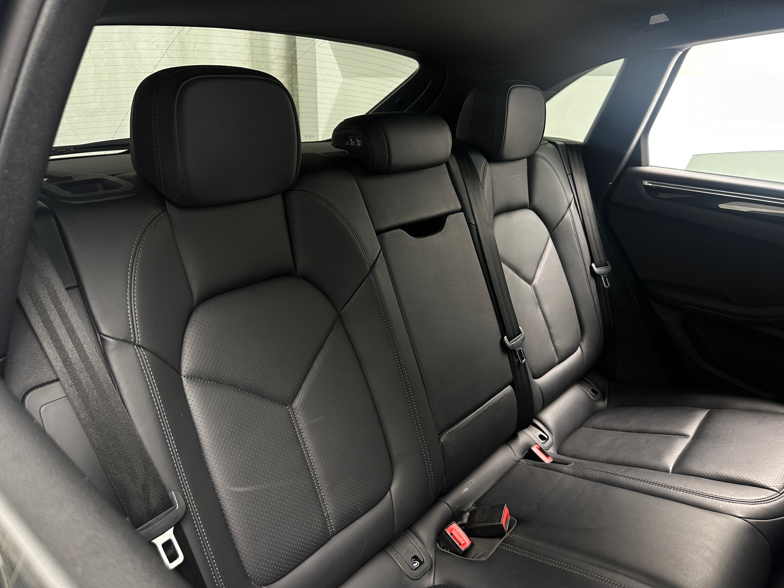 Thumbnail: 2020 Porsche Macan - 5