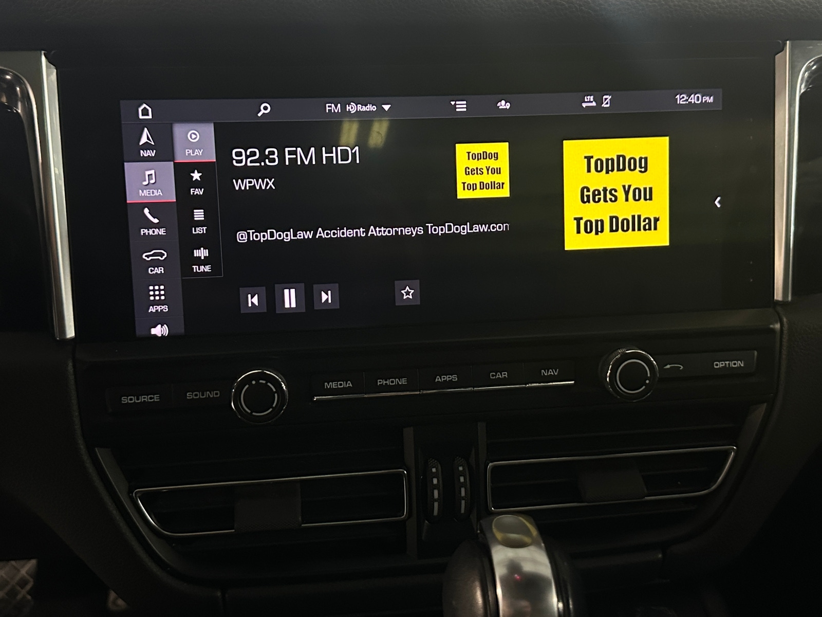 Thumbnail: 2020 Porsche Macan - 3