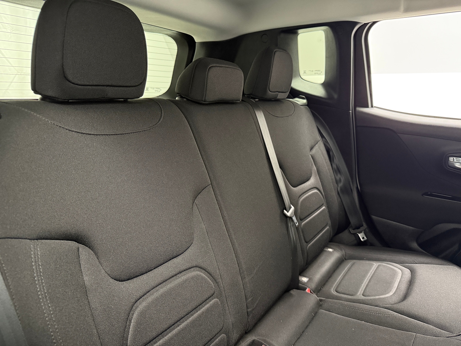 Thumbnail: 2020 Jeep Renegade - 6