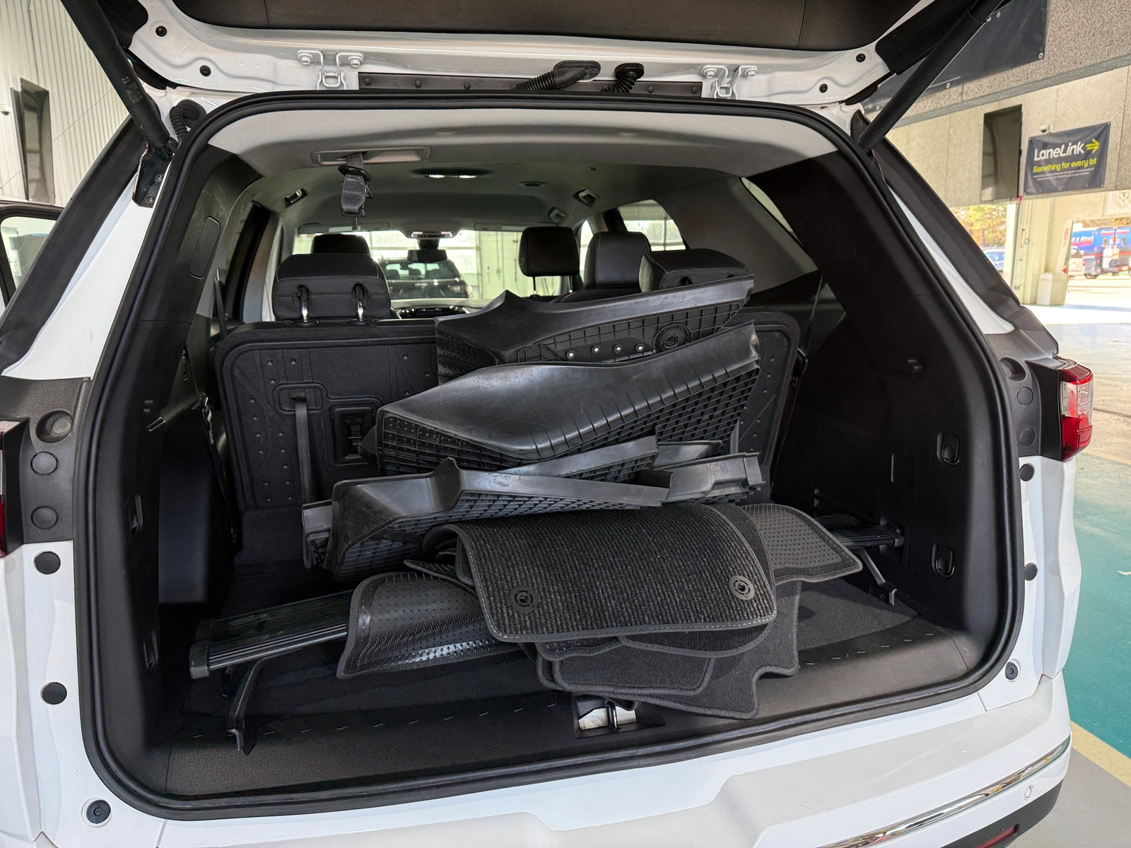 Thumbnail: 2020 Chevrolet Traverse - 6