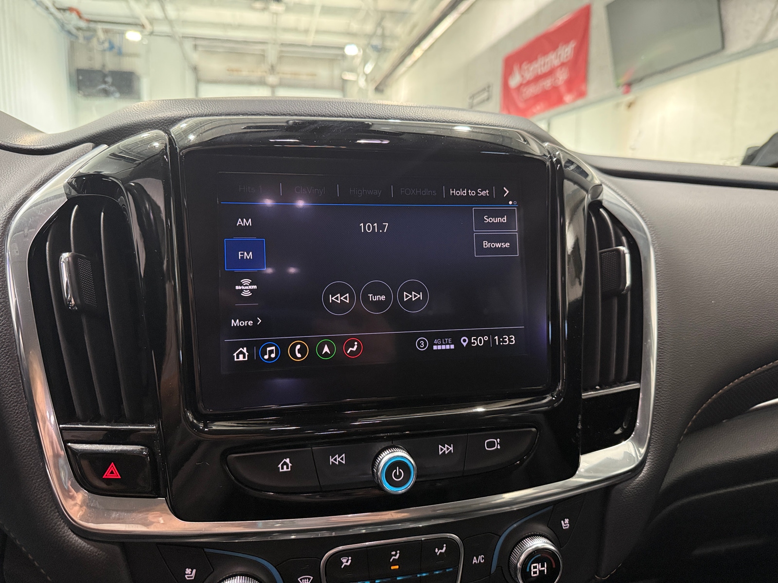 Thumbnail: 2020 Chevrolet Traverse - 3