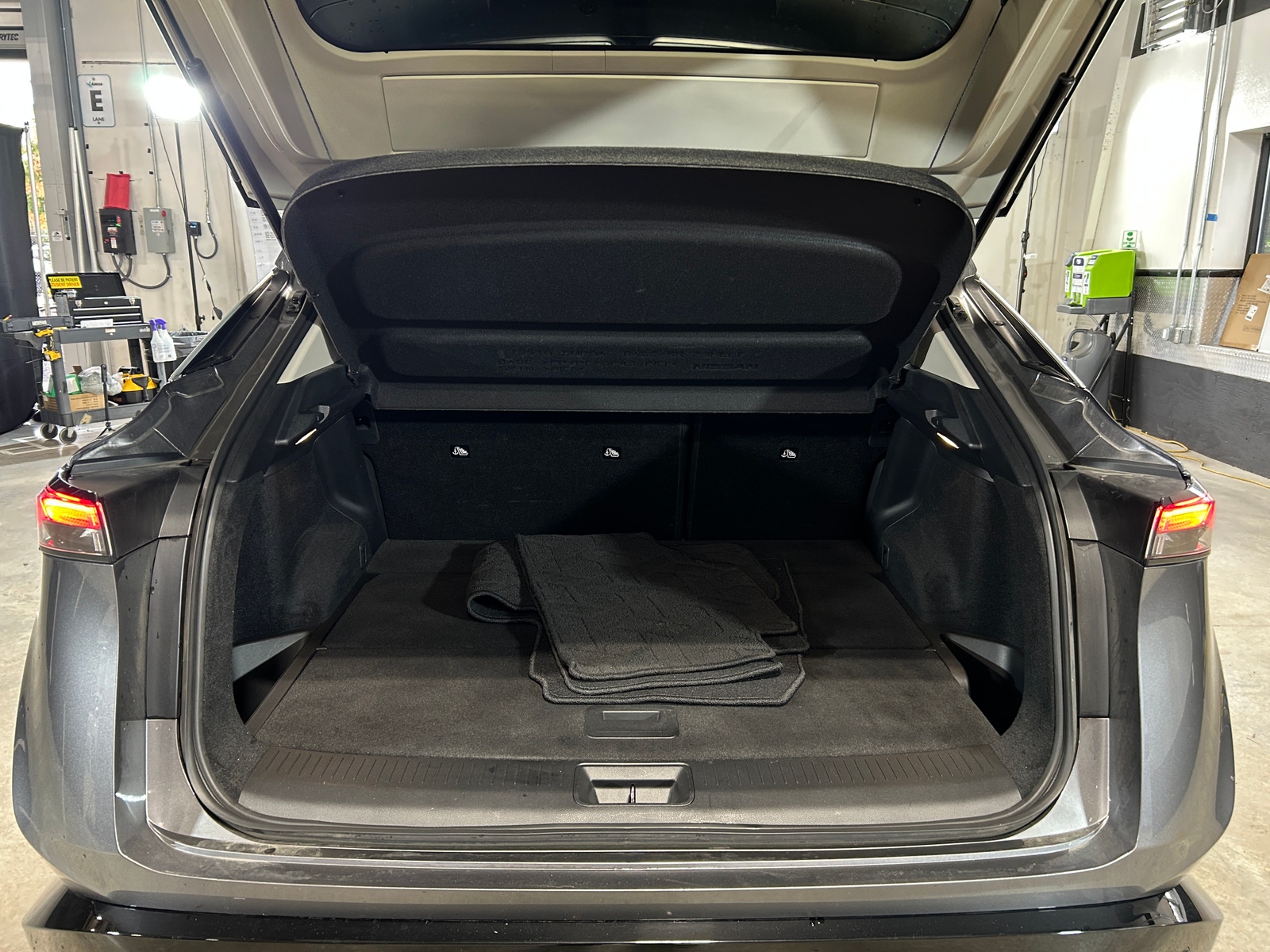 Thumbnail: 2023 Nissan Ariya - 6