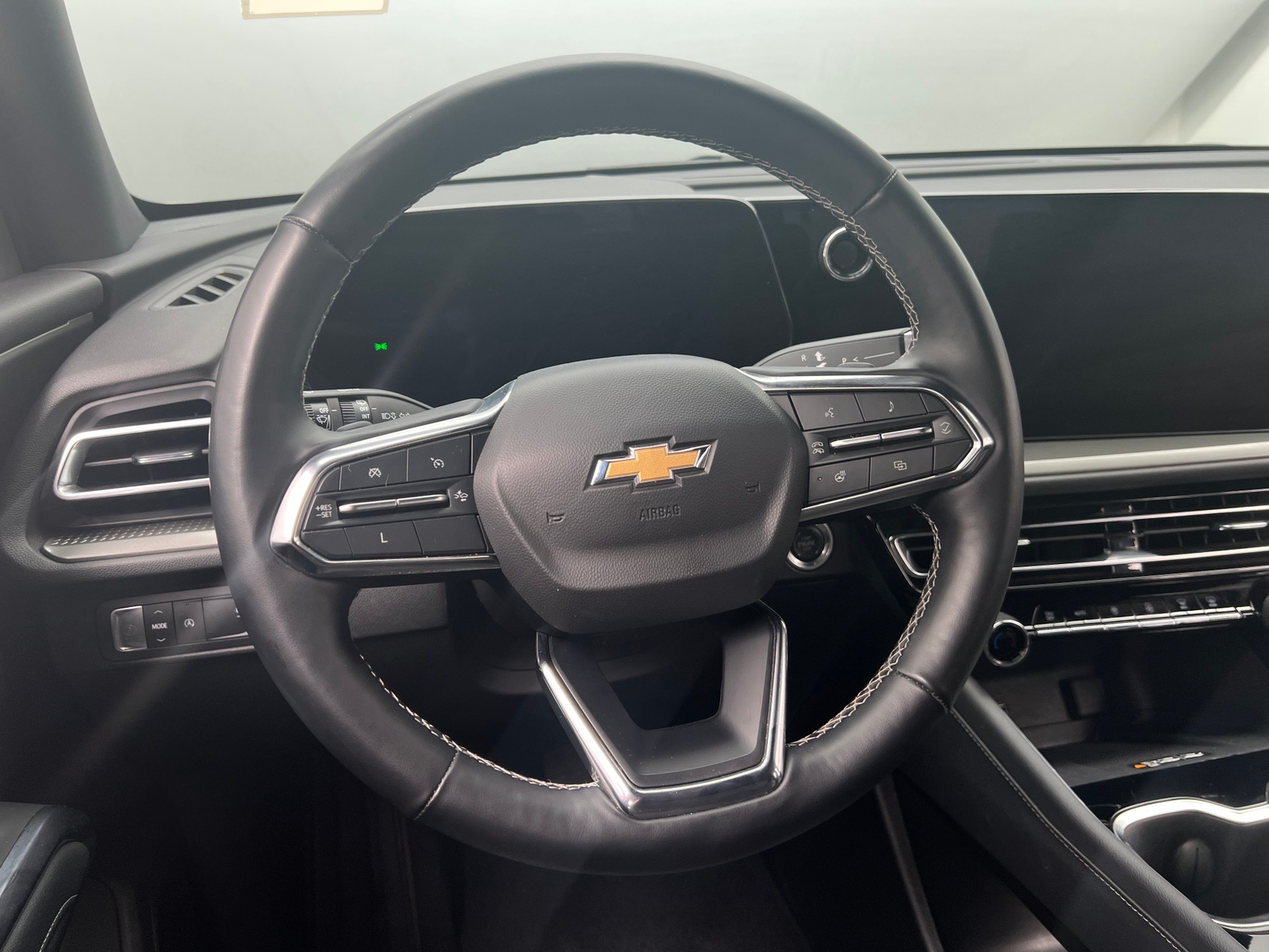 Thumbnail: 2024 Chevrolet Traverse - 5