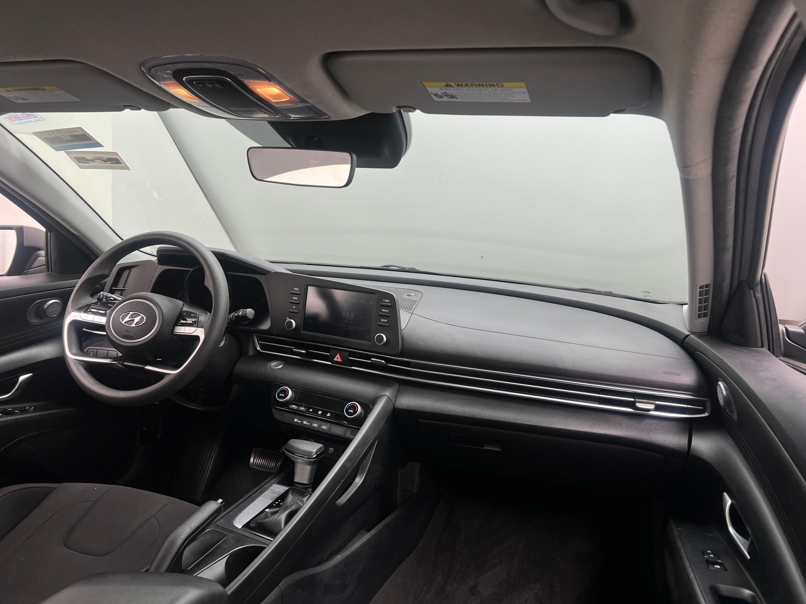 Thumbnail: 2022 Hyundai Elantra - 3