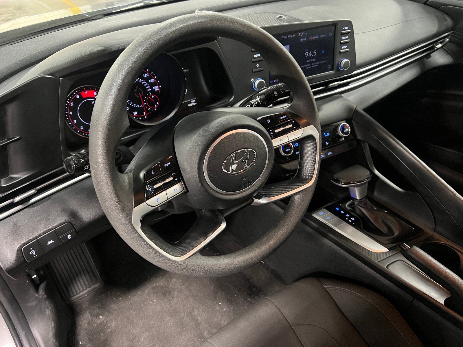 Thumbnail: 2022 Hyundai Elantra - 5