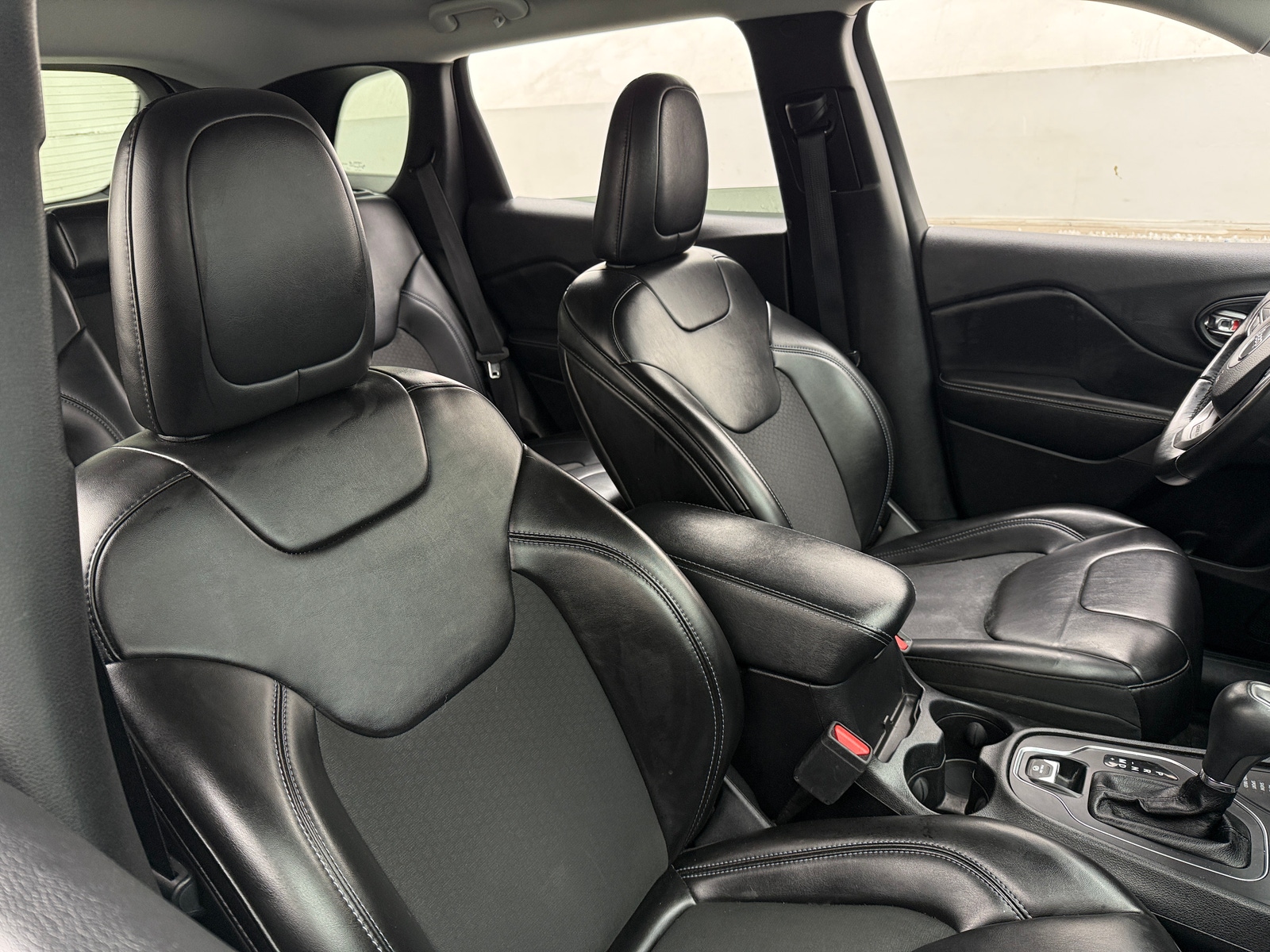 Thumbnail: 2019 Jeep Cherokee - 2