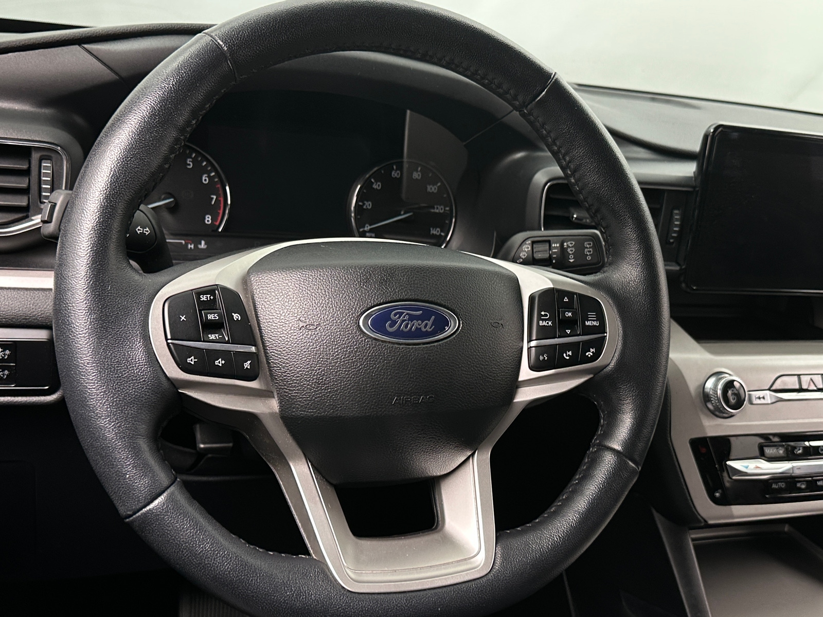 Thumbnail: 2023 Ford Explorer - 5