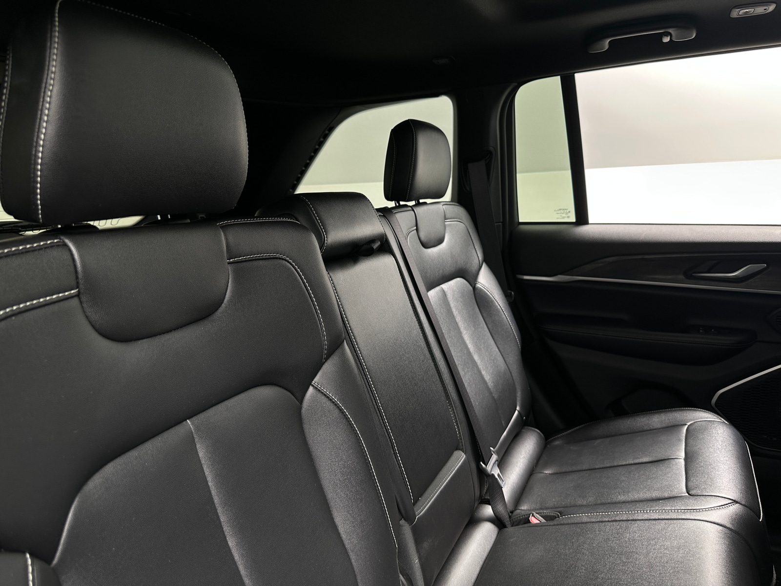 Thumbnail: 2024 Jeep Grand Cherokee - 5