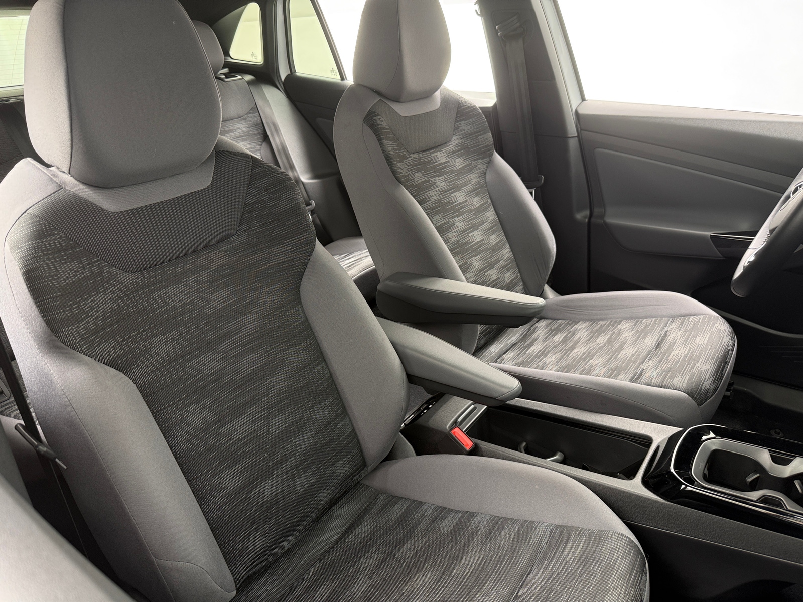 Thumbnail: 2021 Volkswagen ID.4 - 2