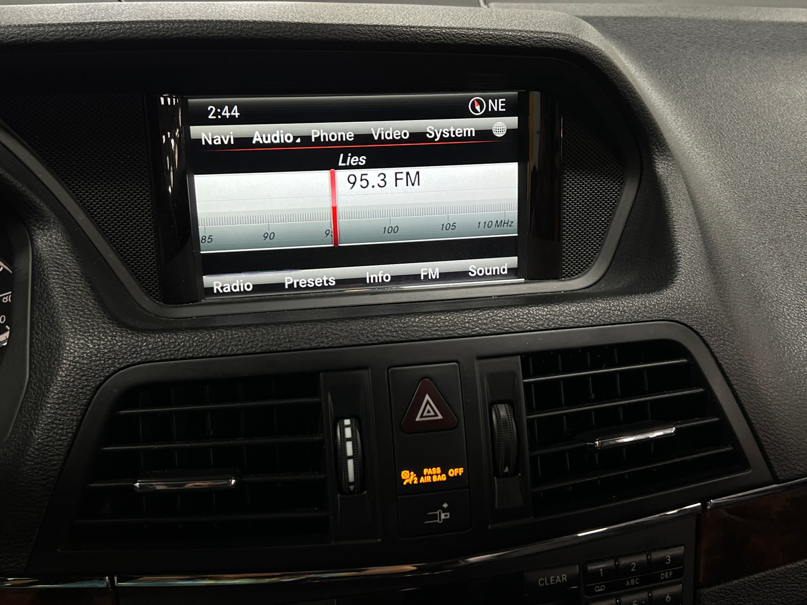 Thumbnail: 2013 Mercedes-Benz E-Class - 3