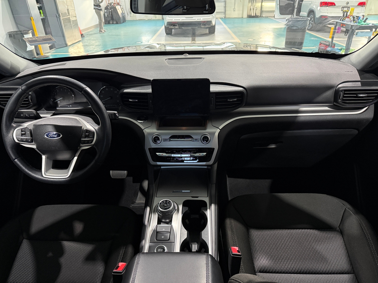 Thumbnail: 2022 Ford Explorer - 3