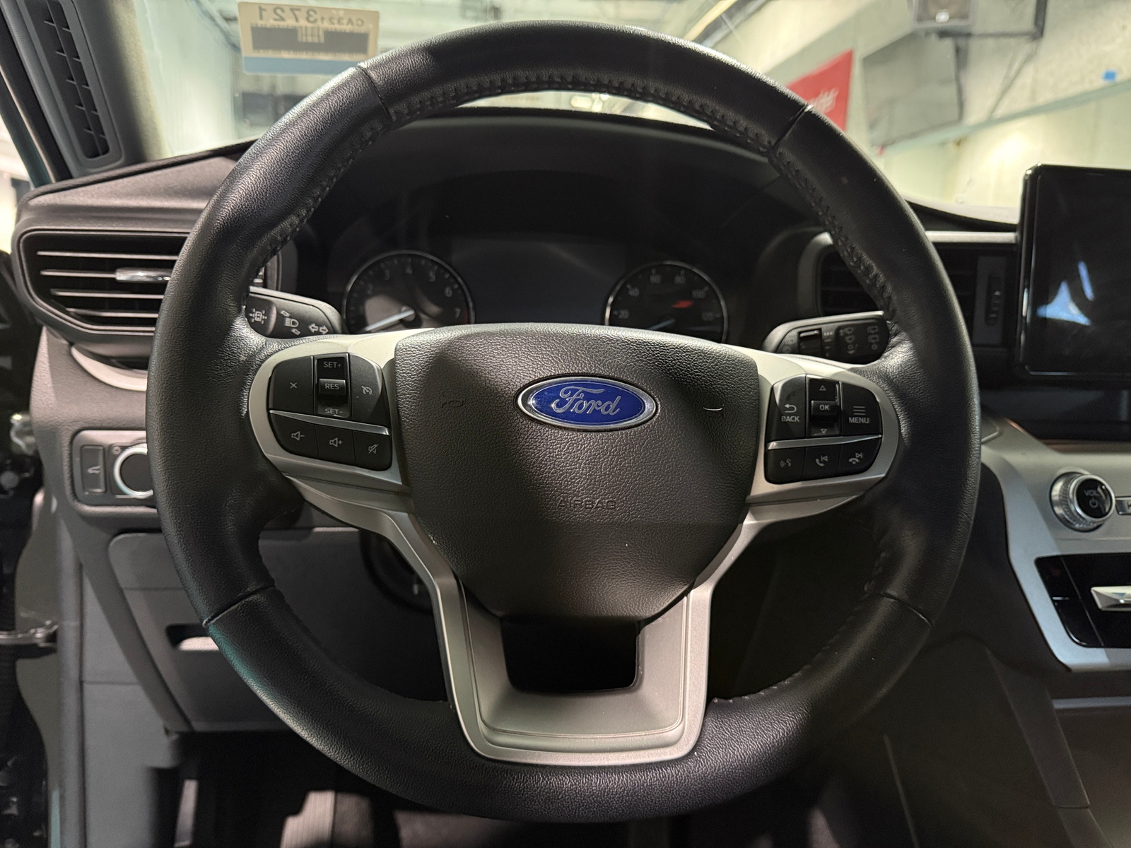 Thumbnail: 2022 Ford Explorer - 5