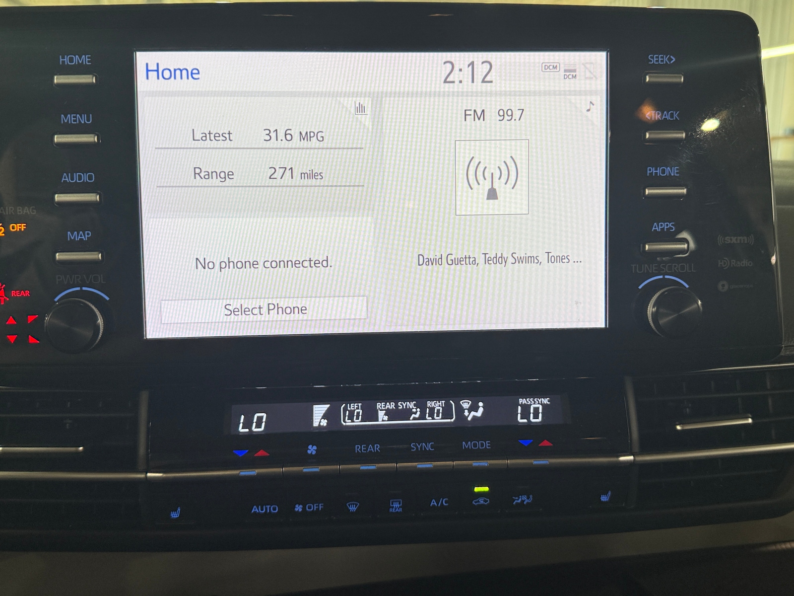 Thumbnail: 2021 Toyota Sienna - 3