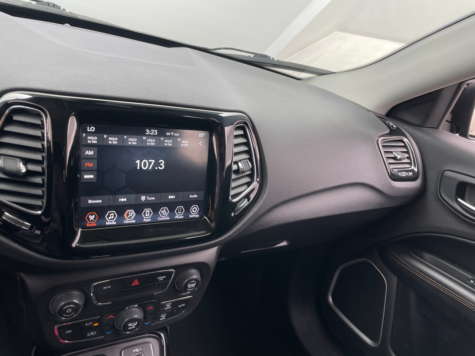 Thumbnail: 2019 Jeep Compass - 4