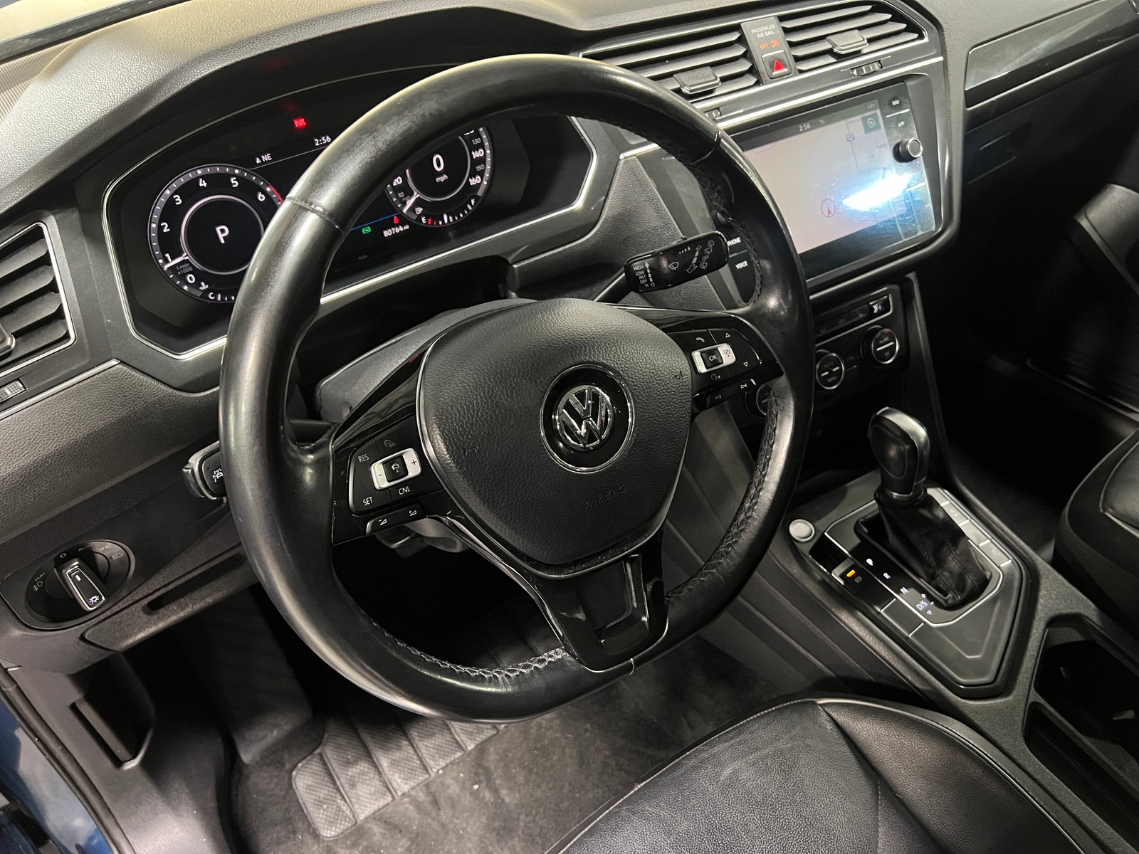 Thumbnail: 2018 Volkswagen Tiguan - 4