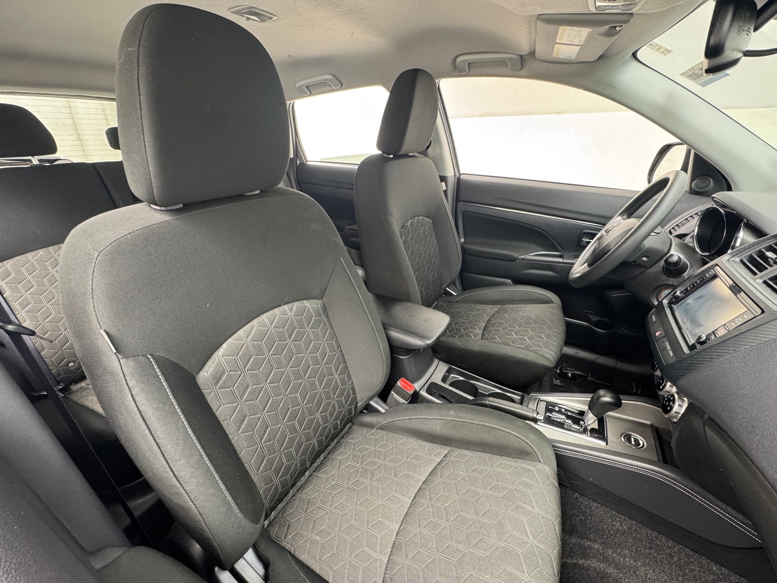 Thumbnail: 2024 Mitsubishi Outlander Sport - 2