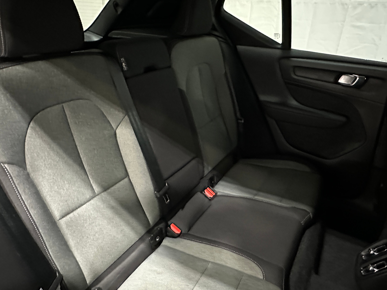 Thumbnail: 2024 Volvo XC40 - 6