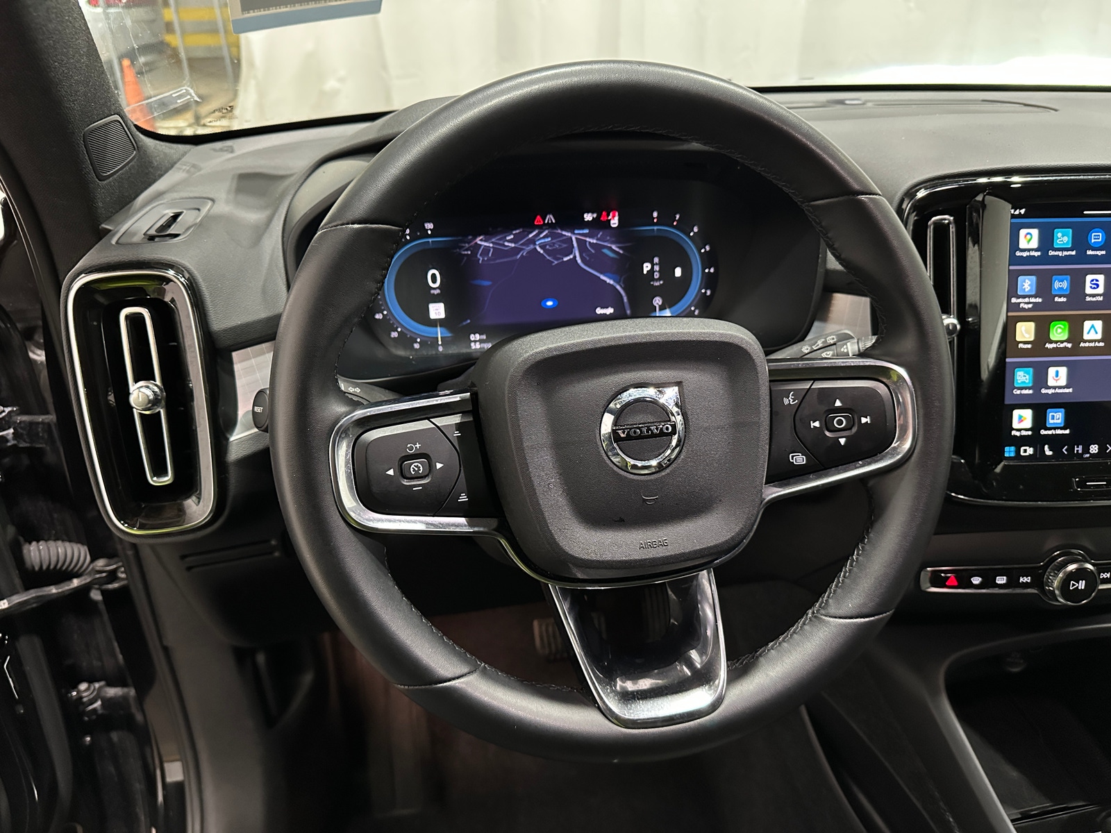 Thumbnail: 2024 Volvo XC40 - 5