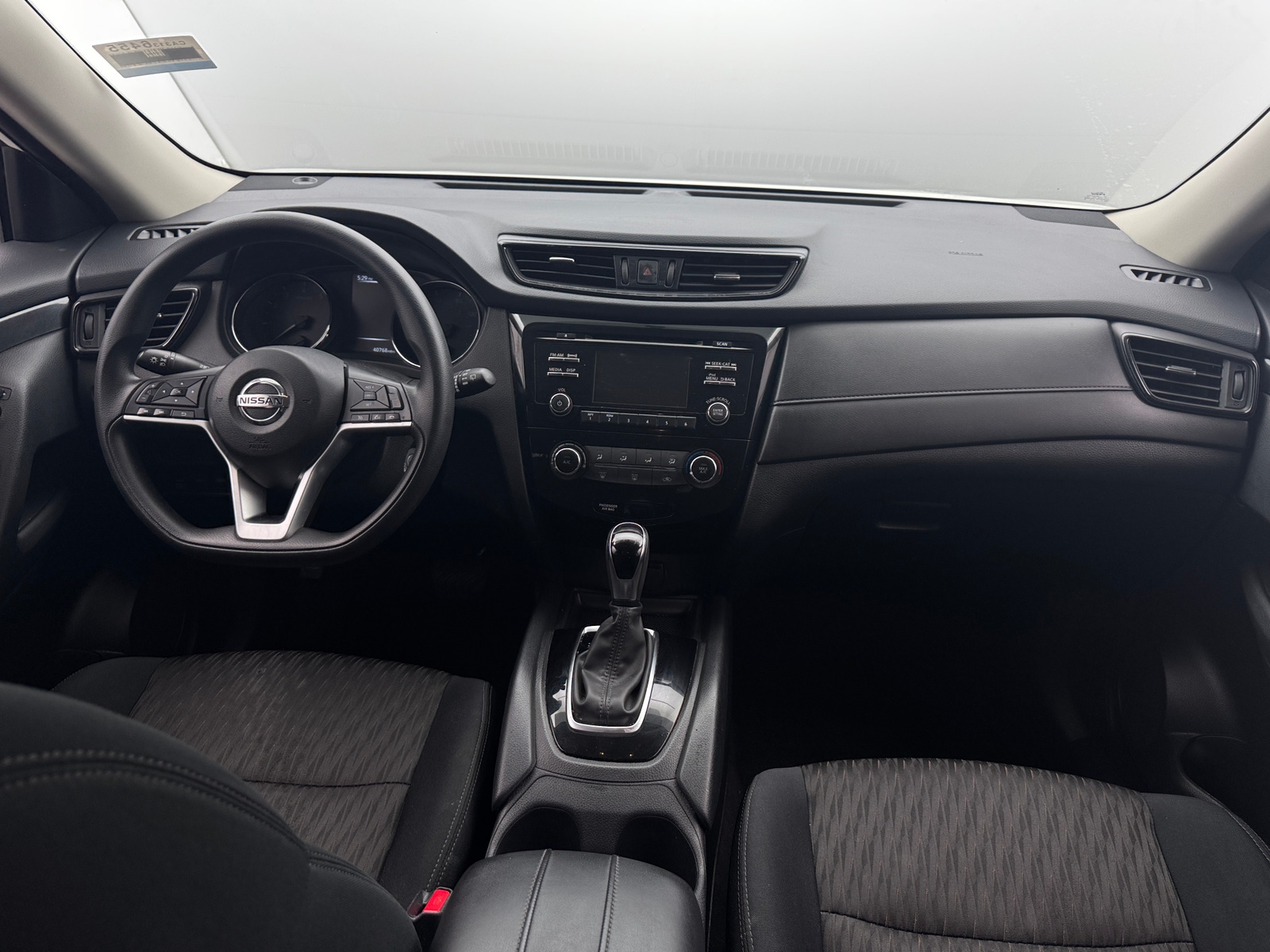 Thumbnail: 2017 Nissan Rogue - 3