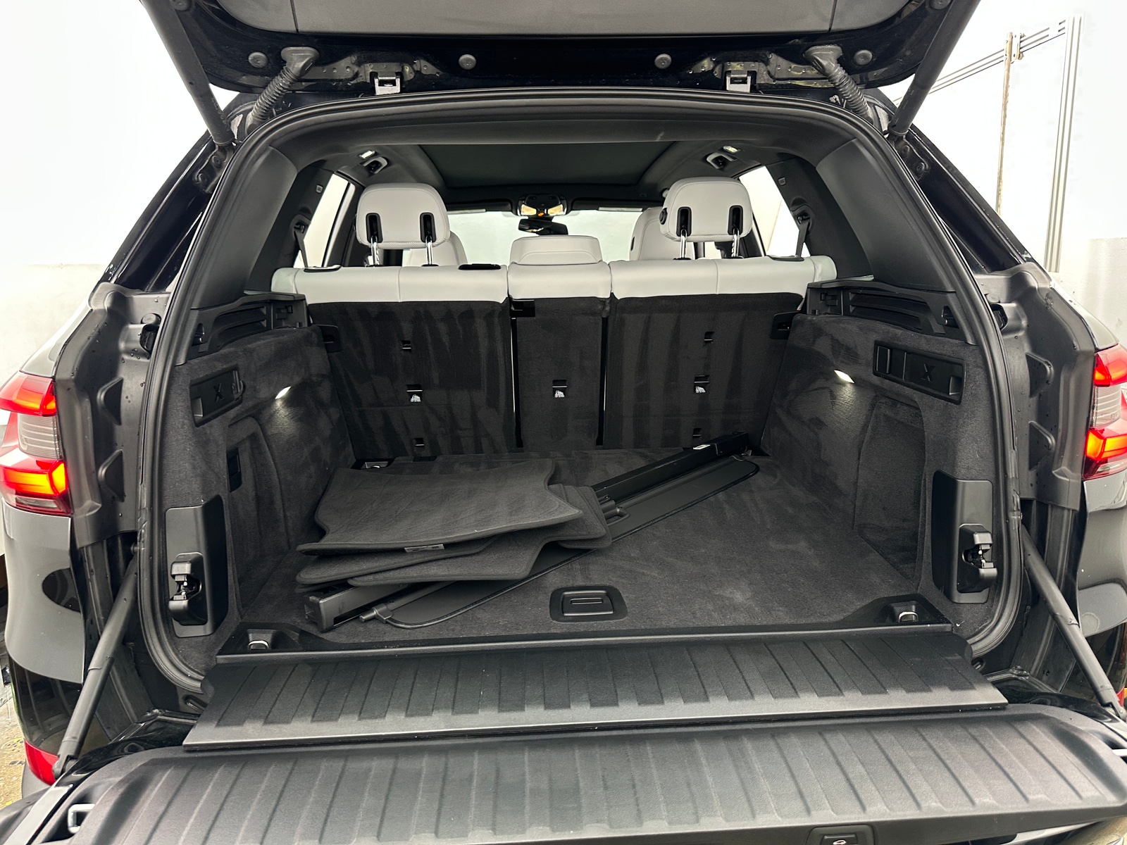 Thumbnail: 2023 BMW X5 - 6