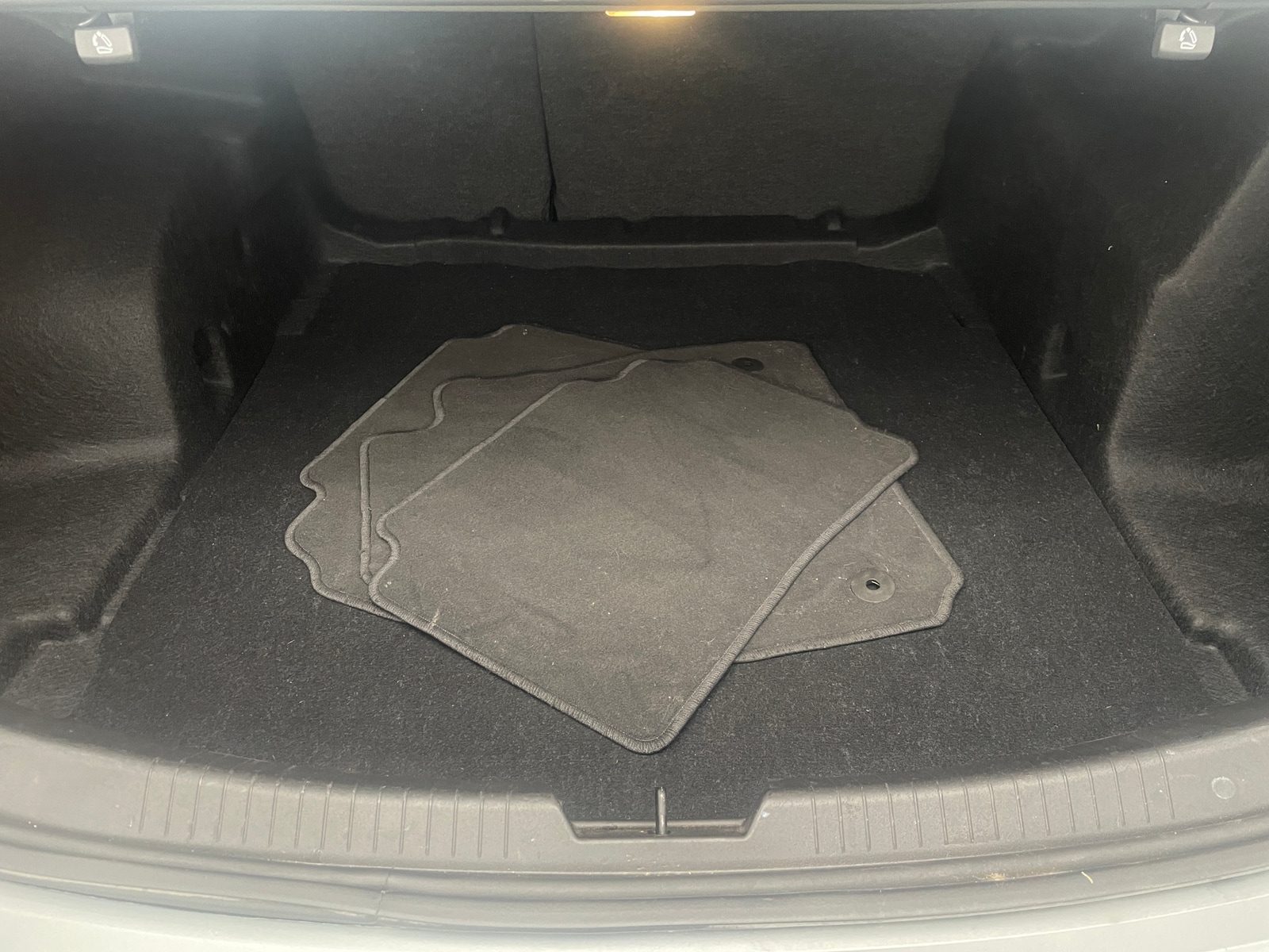 Thumbnail: 2023 Chevrolet Malibu - 7