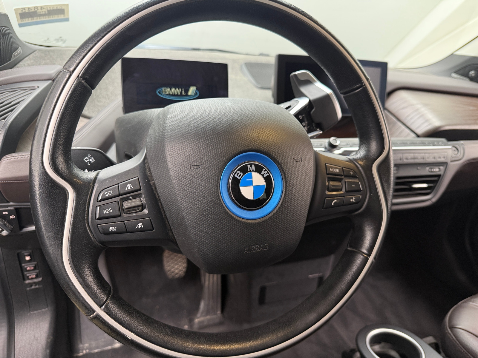 Thumbnail: 2017 BMW i3 - 4