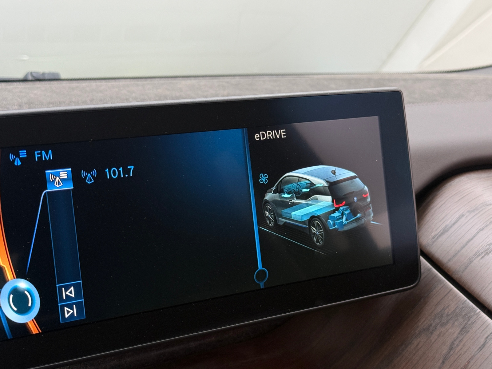 Thumbnail: 2017 BMW i3 - 3