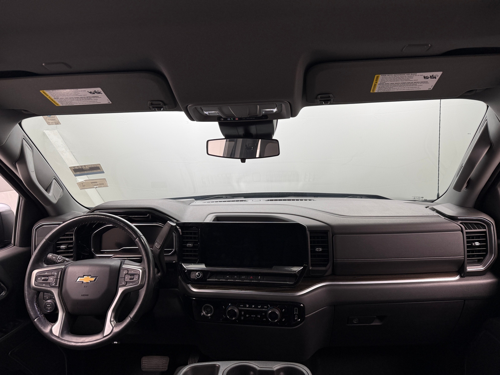 Thumbnail: 2022 Chevrolet Silverado 1500 - 3