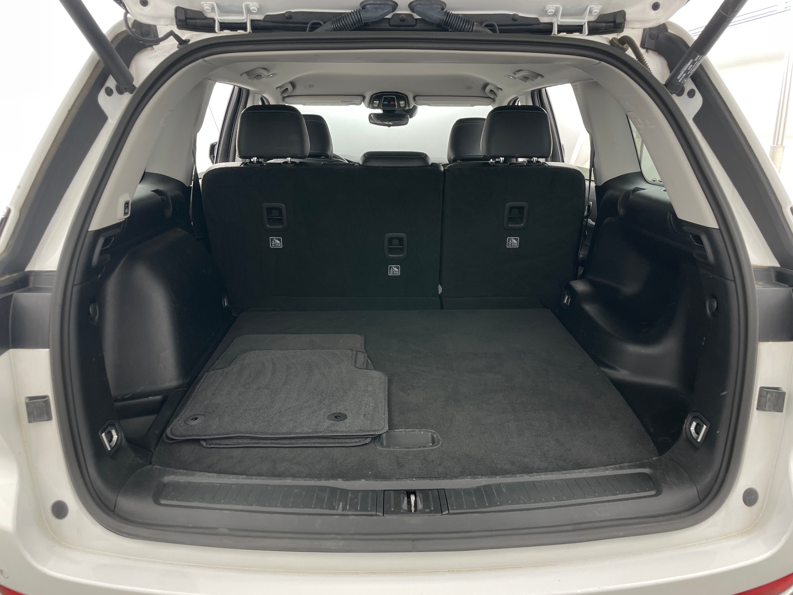 Thumbnail: 2023 Jeep Grand Cherokee - 6