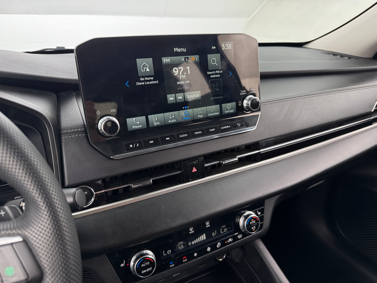 Thumbnail: 2023 Mitsubishi Outlander - 3